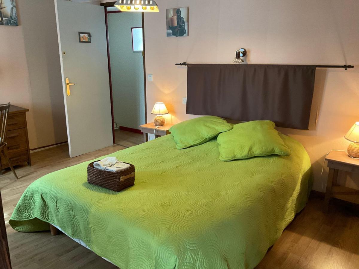 Chambres, Table D'Hotes Et Gites Les Mesanges Saint-Jean-de-Sauves Exterior foto